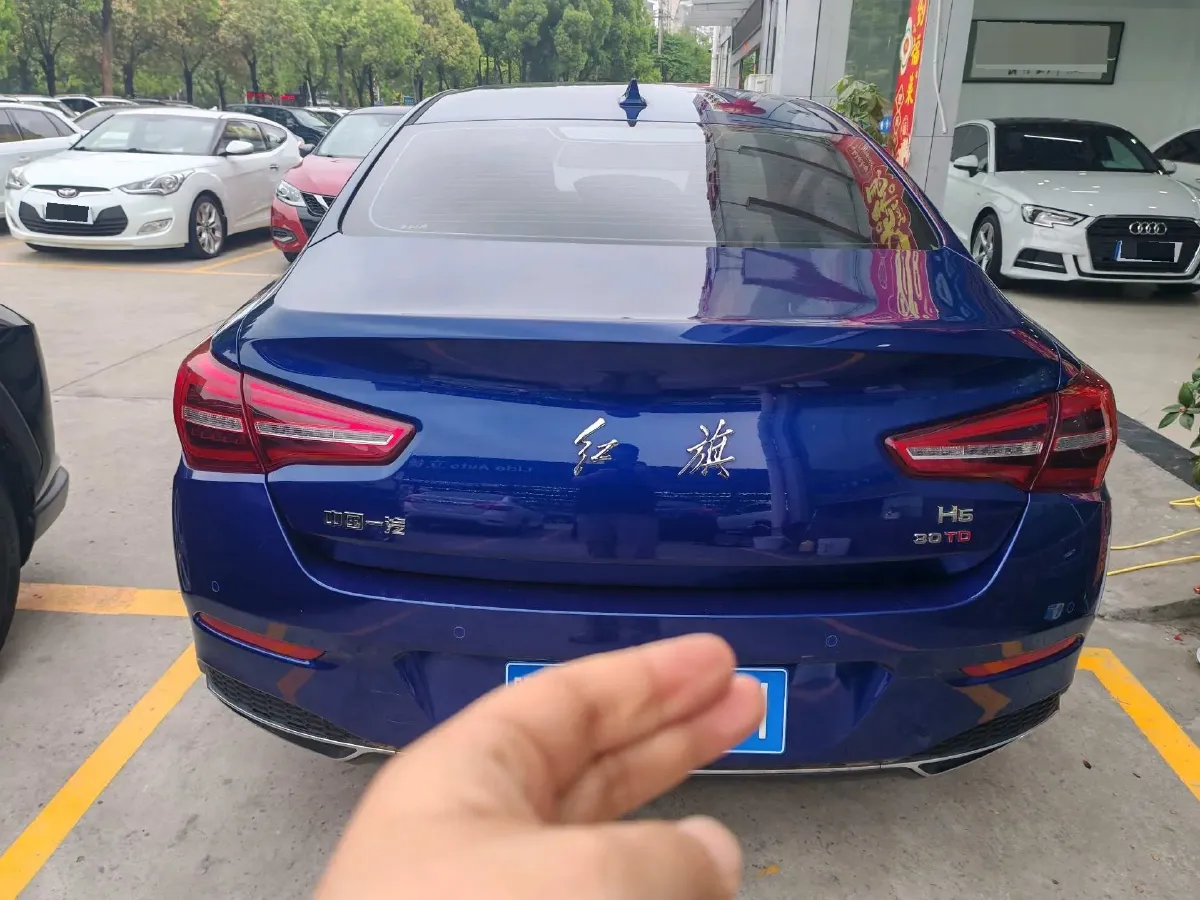 2022 HongQi H5 1.5T 169HP L4 7DCT,autocango,china used car exporter,china ev exporter,chinese used car exporter,chinese used ev exporter