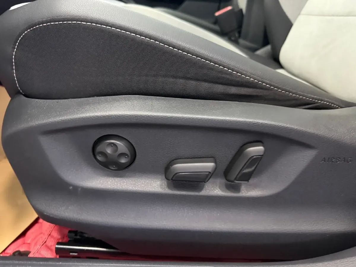 2022 Volkswagen T-Roc 1.4T 150HP L4 7DCT,autocango,china used car exporter,china ev exporter,chinese used car exporter,chinese used ev exporter