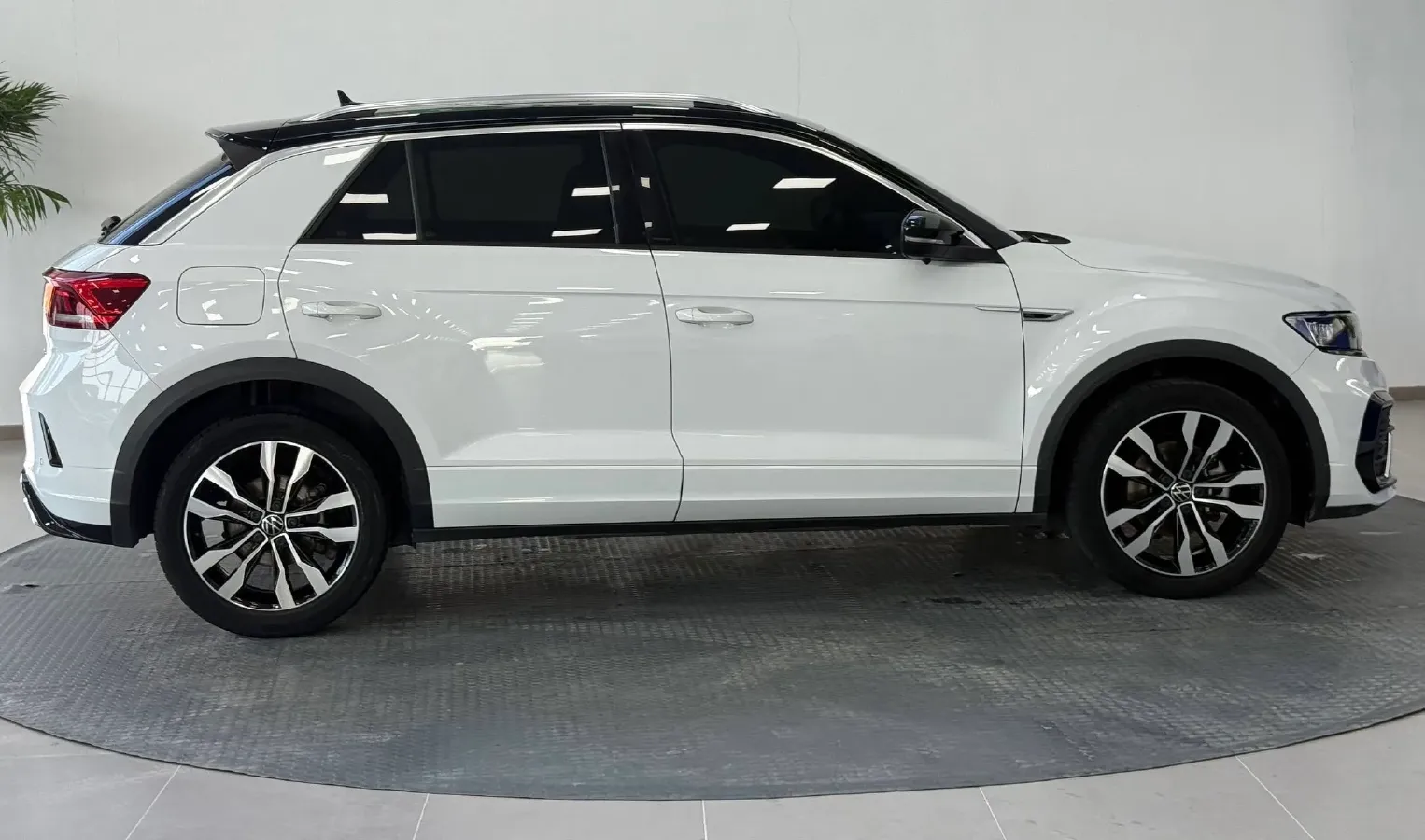 2022 Volkswagen T-Roc 1.4T 150HP L4 7DCT,autocango,china used car exporter,china ev exporter,chinese used car exporter,chinese used ev exporter