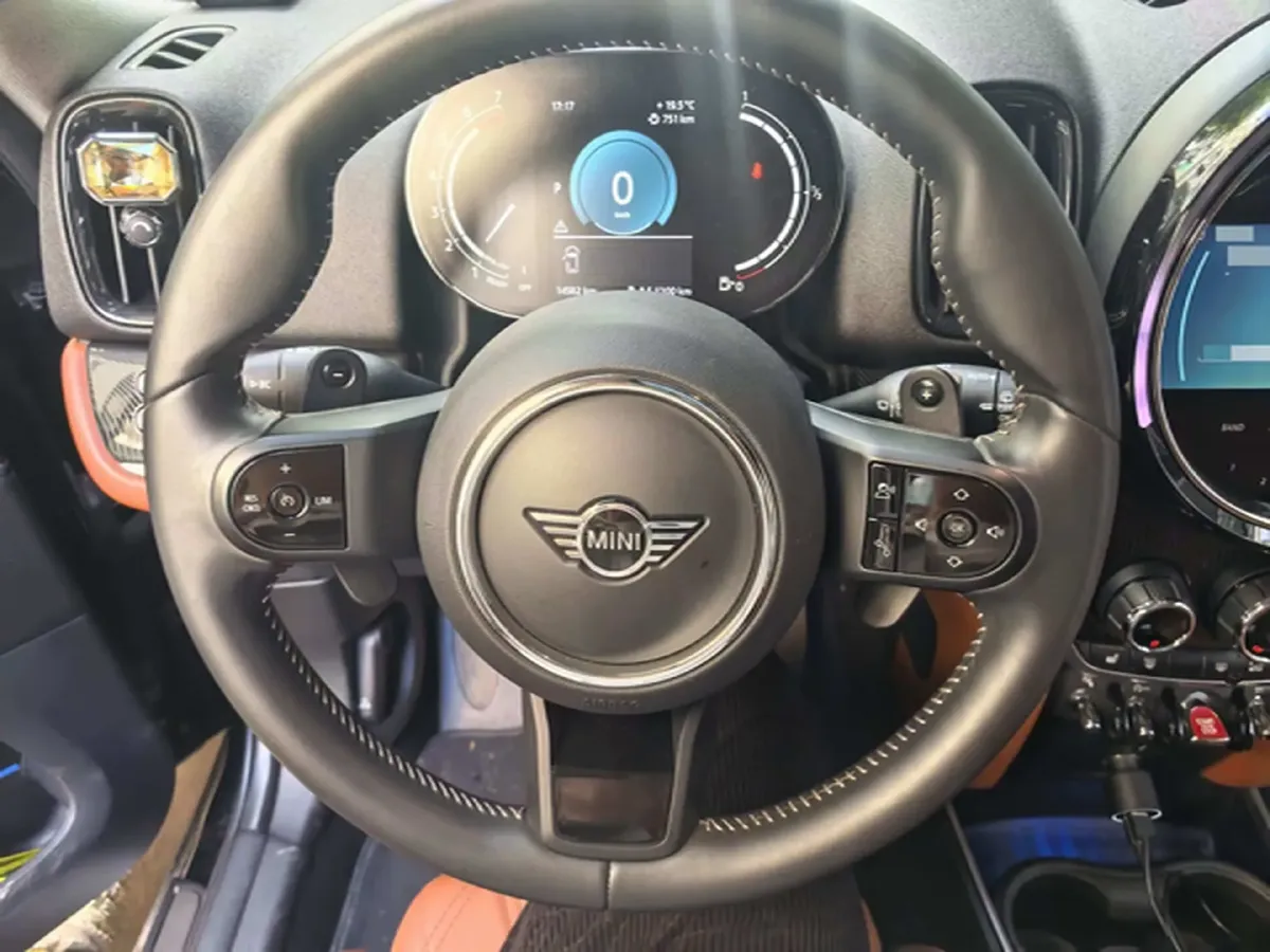 2023 MINI COUNTRYMAN 2.0T 192HP L4 7DCT,autocango,china used car exporter,china ev exporter,chinese used car exporter,chinese used ev exporter