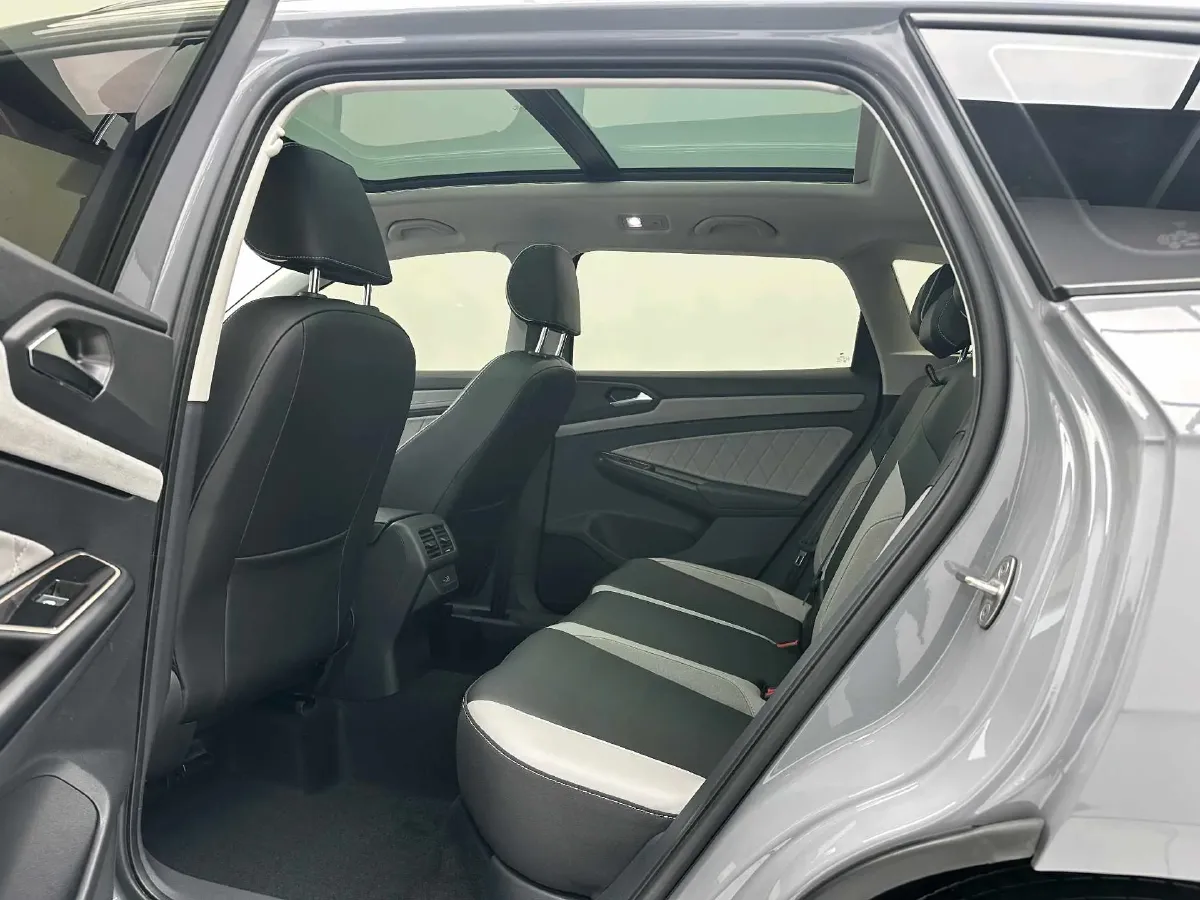 2023 Jetta VS7 1.4T 150HP L4 6AT,autocango,china used car exporter,china ev exporter,chinese used car exporter,chinese used ev exporter