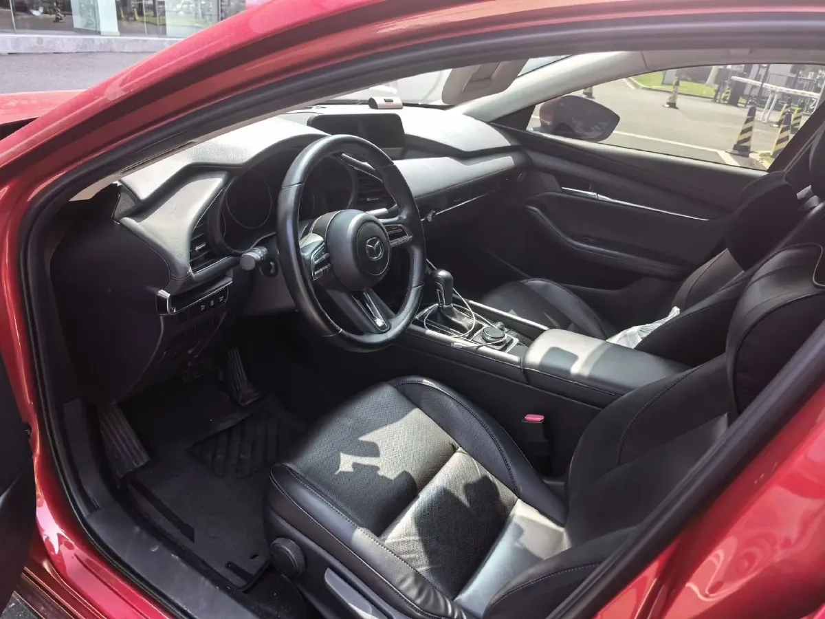 2021 Mazda 3 Axela 2.0L 158HP L4 6AT,autocango,china used car exporter,china ev exporter,chinese used car exporter,chinese used ev exporter