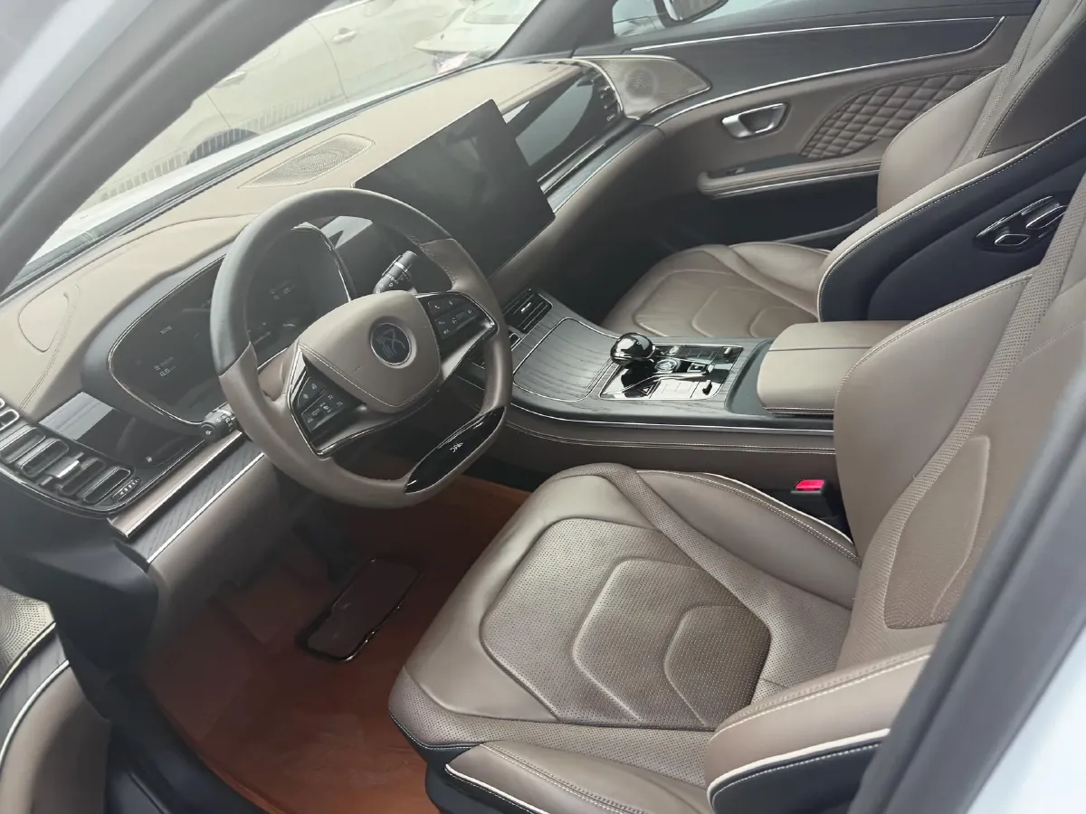 2022 Volkswagen Tiguan L 2.0T 186HP L4 7DCT,autocango,china used car exporter,china ev exporter,chinese used car exporter,chinese used ev exporter