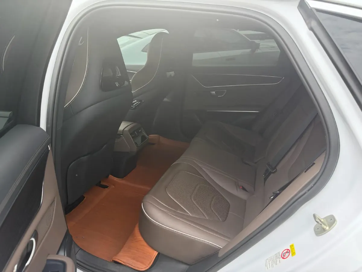 2022 Volkswagen Tiguan L 2.0T 186HP L4 7DCT,autocango,china used car exporter,china ev exporter,chinese used car exporter,chinese used ev exporter