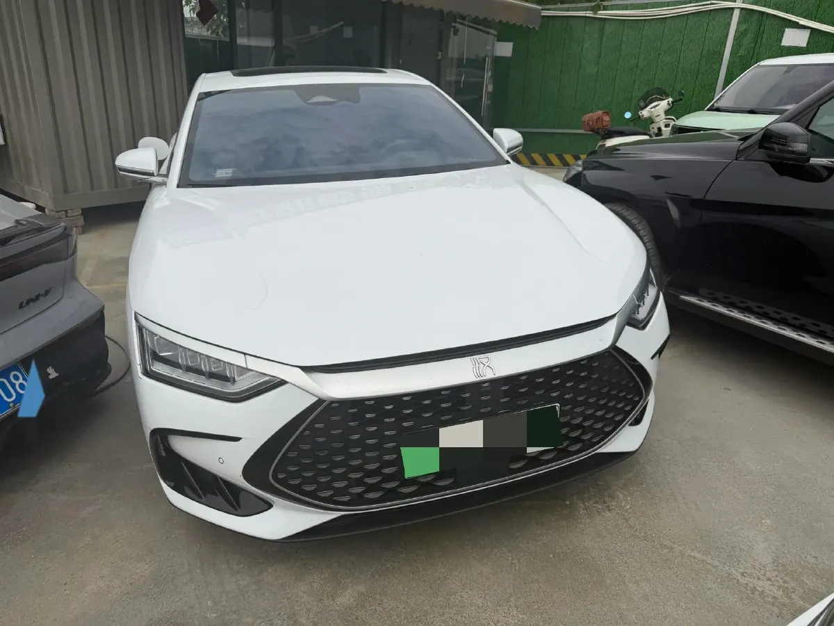 2022 Volkswagen Tiguan L 2.0T 186HP L4 7DCT,autocango,china used car exporter,china ev exporter,chinese used car exporter,chinese used ev exporter