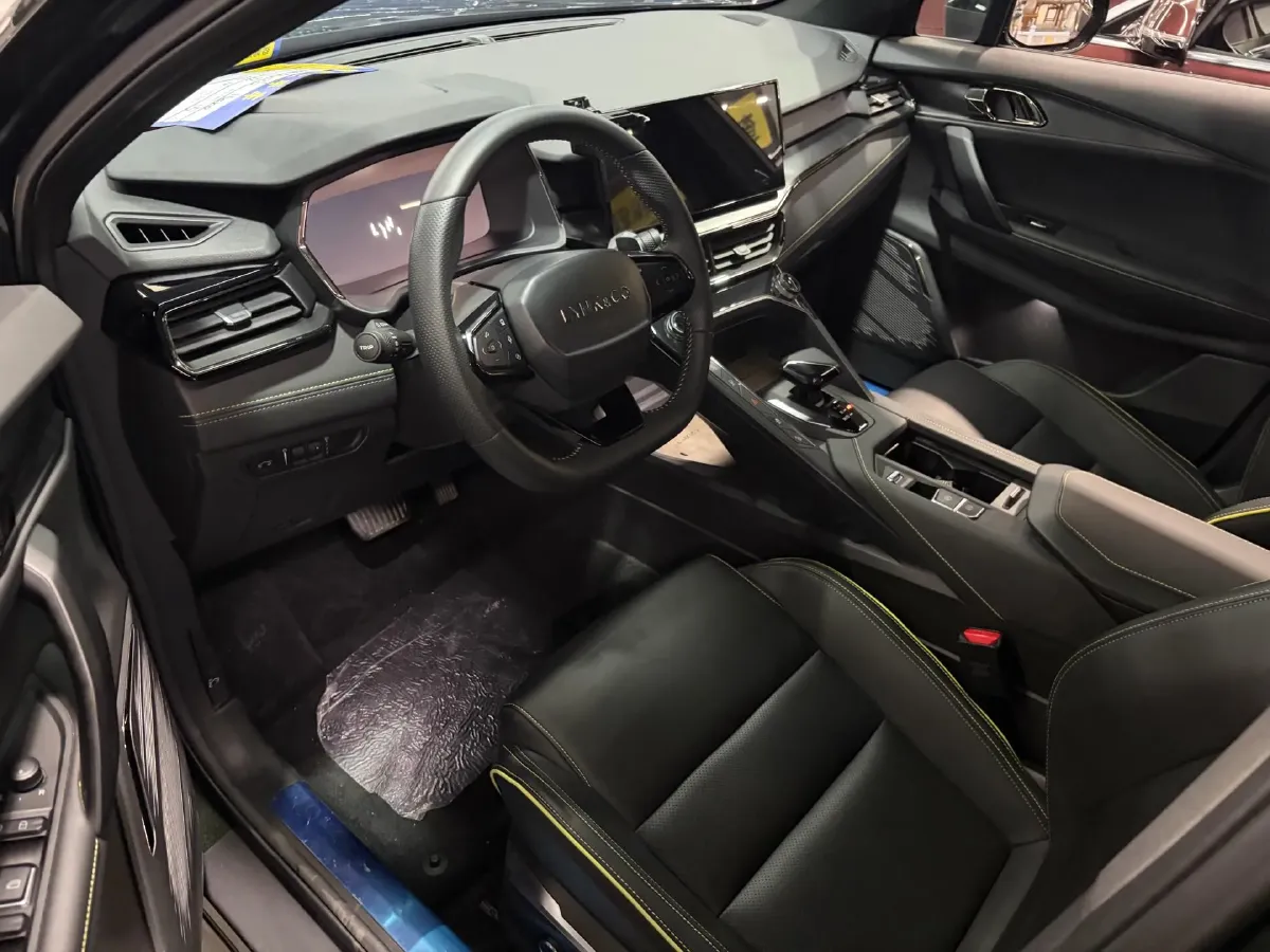 2023 LYNK&CO 06 1.5T 181HP L4 7DCT,autocango,china used car exporter,china ev exporter,chinese used car exporter,chinese used ev exporter