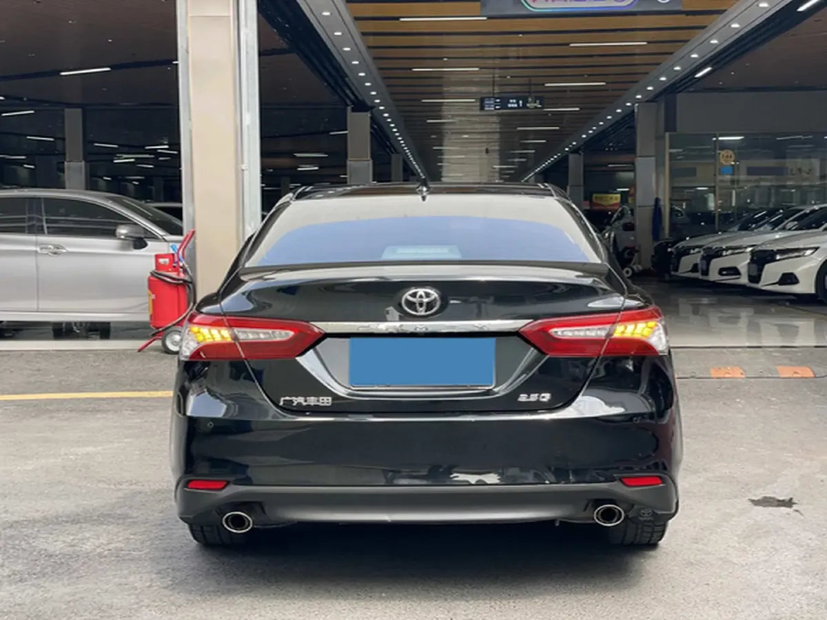 2021 Toyota Camry 2.5L 209HP L4 8AT,autocango,china used car exporter,china ev exporter,chinese used car exporter,chinese used ev exporter