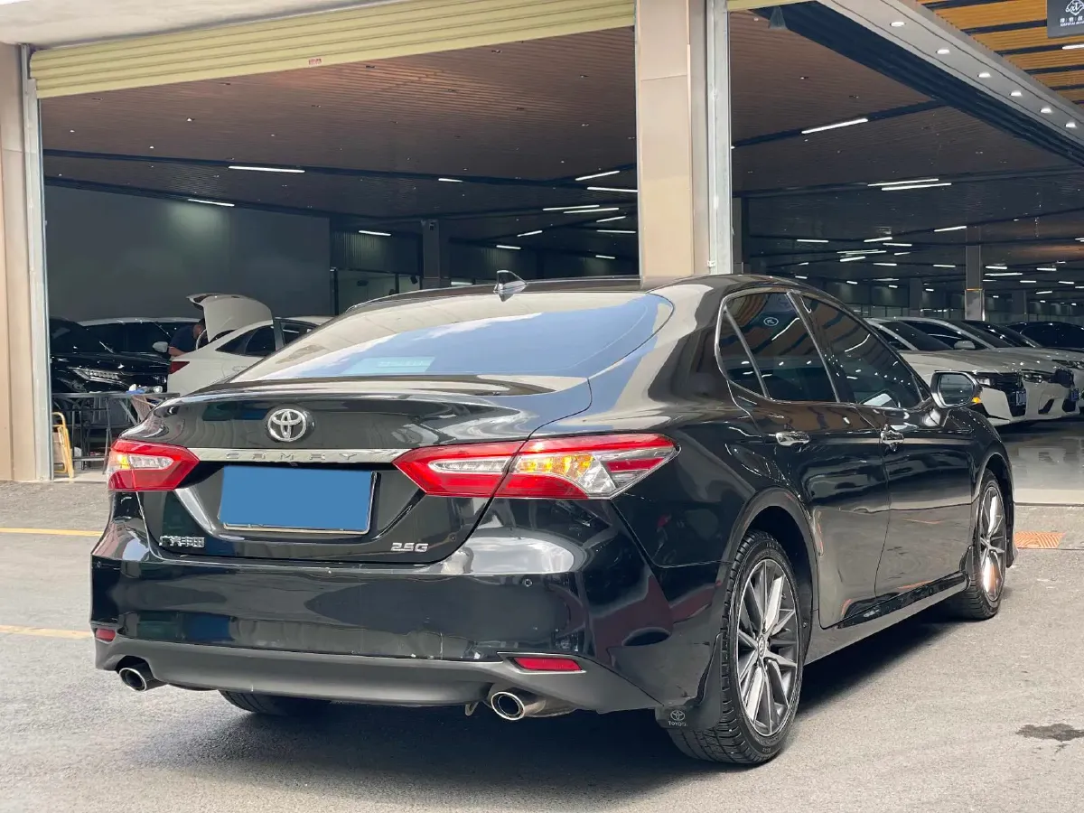 2021 Toyota Camry 2.5L 209HP L4 8AT,autocango,china used car exporter,china ev exporter,chinese used car exporter,chinese used ev exporter
