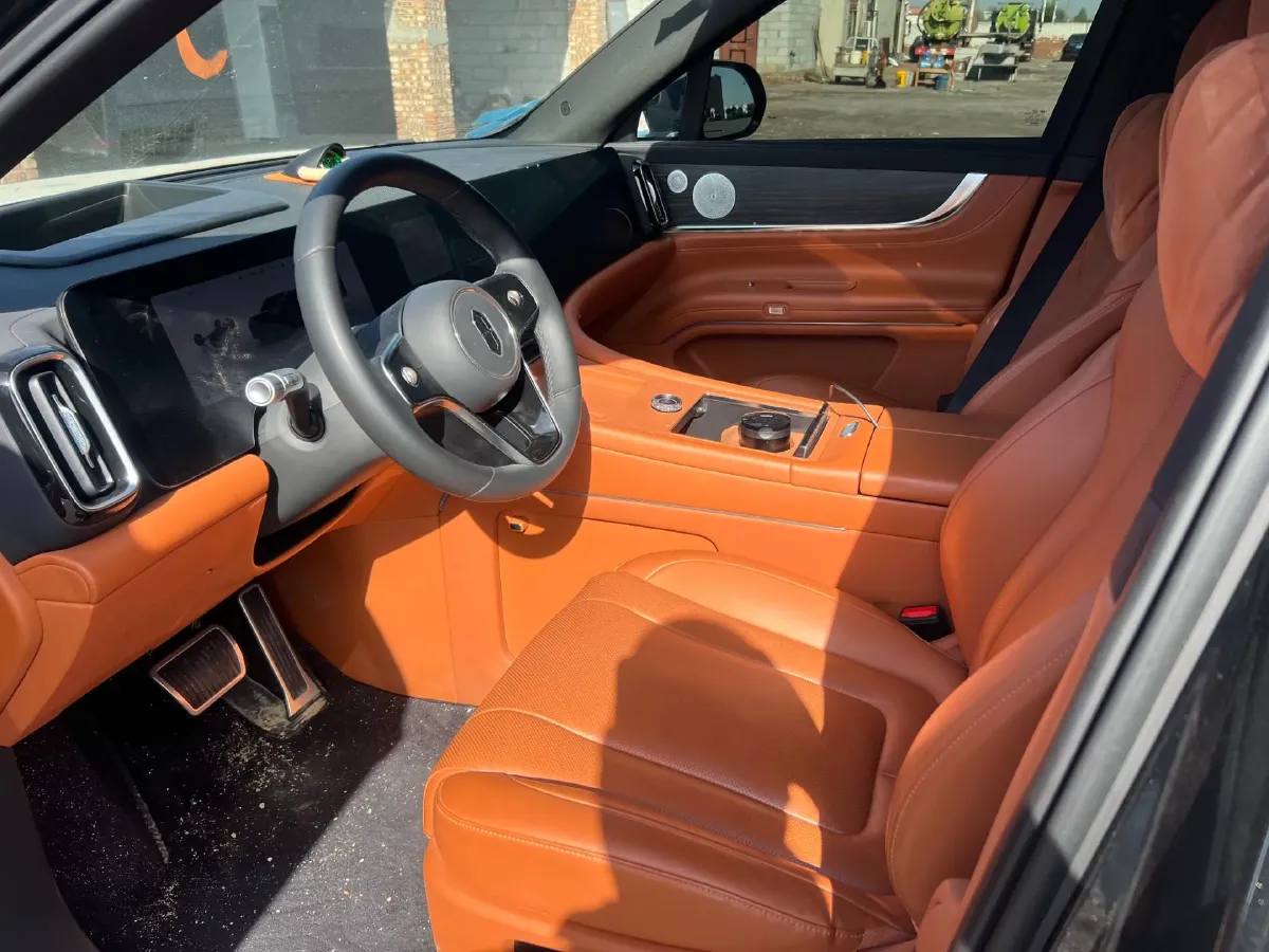 2024 AITO AITO M9 1.5T 152HP L4 REEV 42KWH,autocango,china used car exporter,china ev exporter,chinese used car exporter,chinese used ev exporter