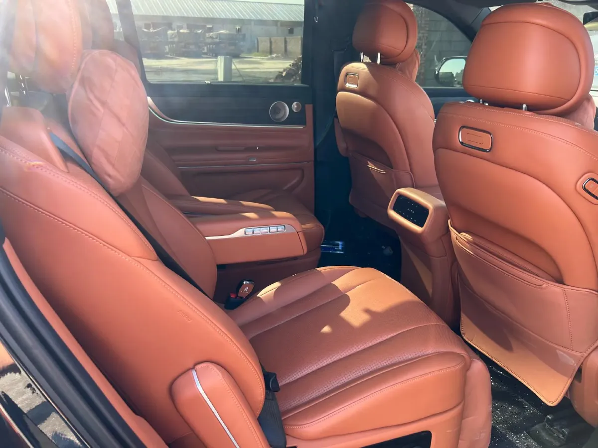 2024 AITO AITO M9 1.5T 152HP L4 REEV 42KWH,autocango,china used car exporter,china ev exporter,chinese used car exporter,chinese used ev exporter