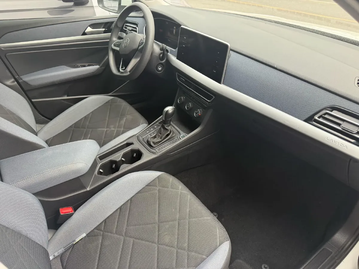 2024 Volkswagen Lavida 1.5L 110HP L4 6AT,autocango,china used car exporter,china ev exporter,chinese used car exporter,chinese used ev exporter