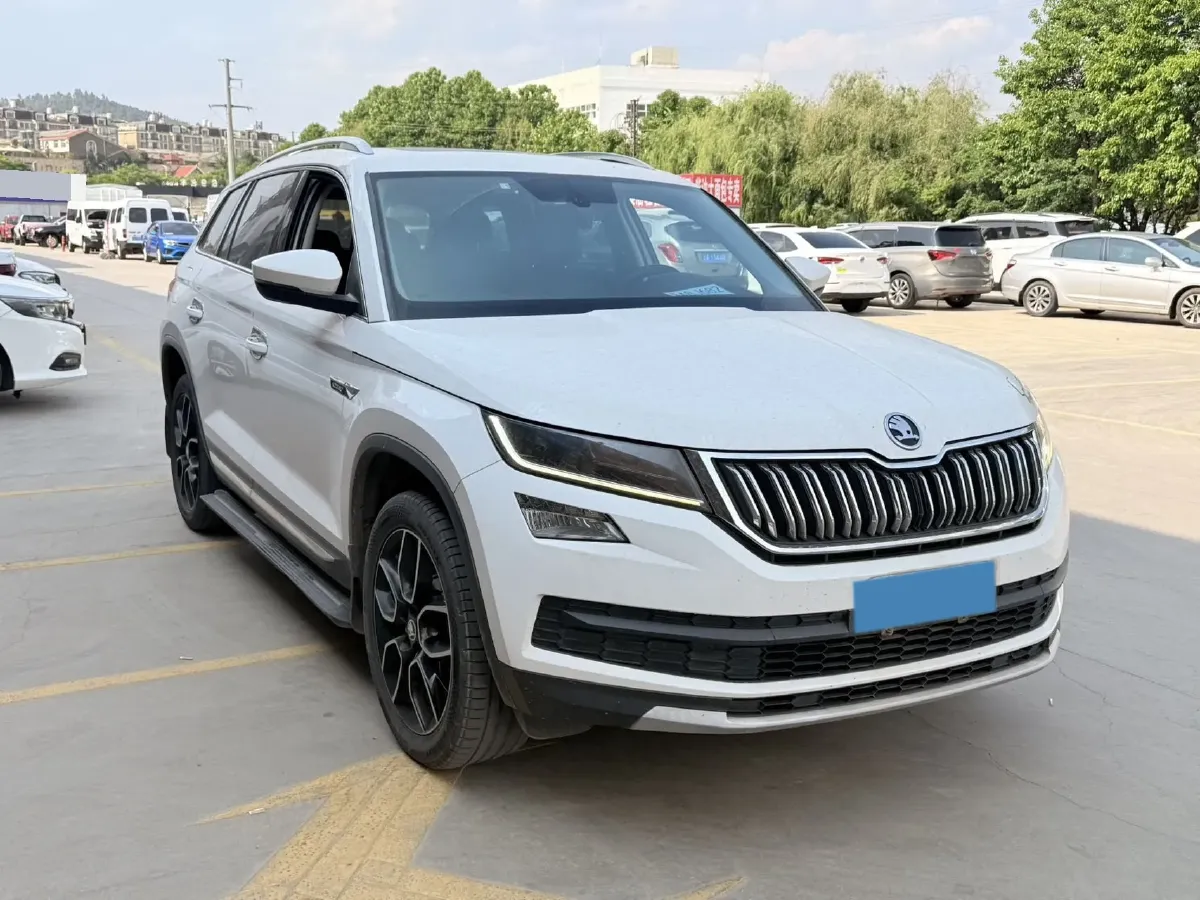 2018 Skoda Kodiak 1.8T 180HP L4 7DCT,autocango,china used car exporter,china ev exporter,chinese used car exporter,chinese used ev exporter