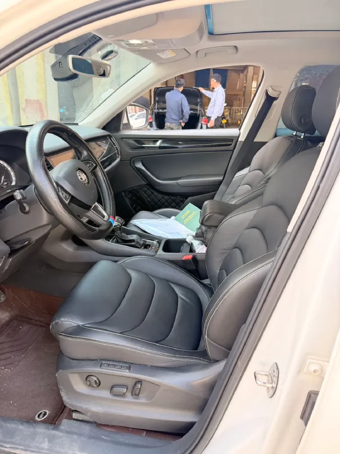 2018 Skoda Kodiak 1.8T 180HP L4 7DCT,autocango,china used car exporter,china ev exporter,chinese used car exporter,chinese used ev exporter