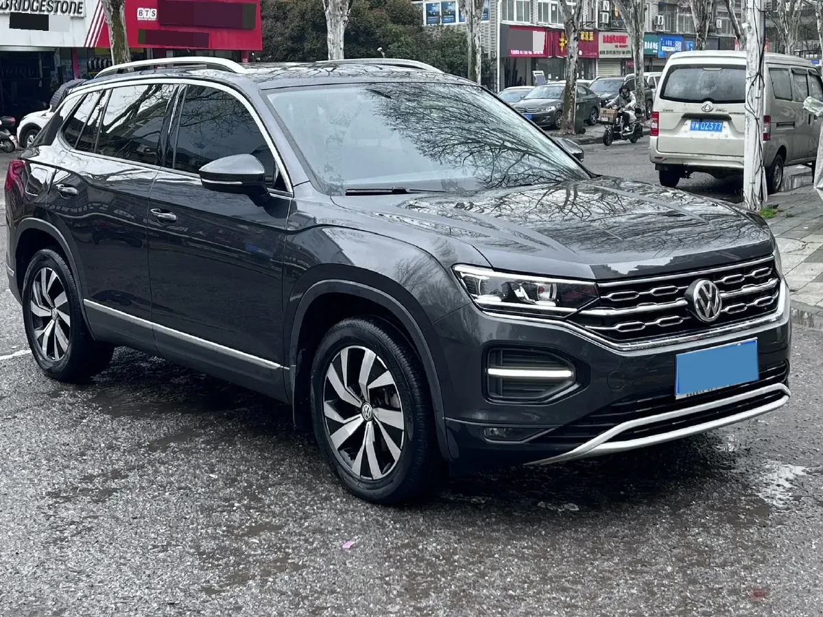 2019 Jeep Cherokee 2.0T 234HP L4 9AT,autocango,china used car exporter,china ev exporter,chinese used car exporter,chinese used ev exporter