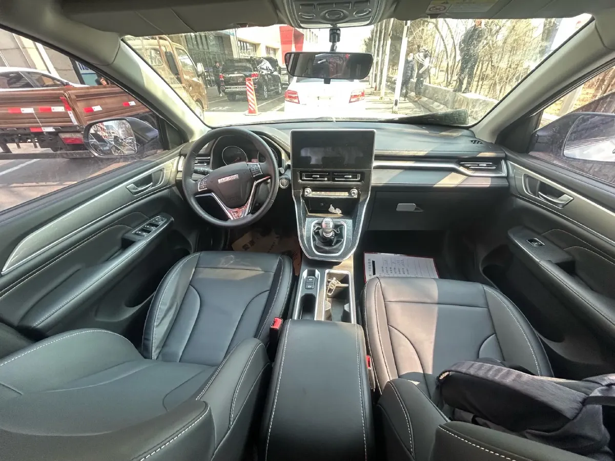 2021 Haval M6 1.5T 150HP L4 6MT,autocango,china used car exporter,china ev exporter,chinese used car exporter,chinese used ev exporter