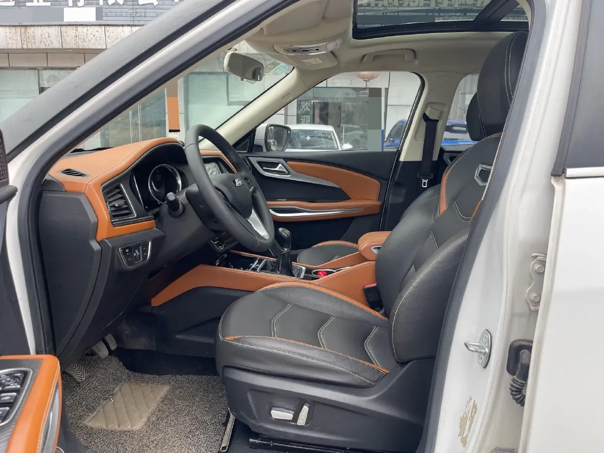 2017 Zotye T300 1.5L 112HP L4 5MT,autocango,china used car exporter,china ev exporter,chinese used car exporter,chinese used ev exporter