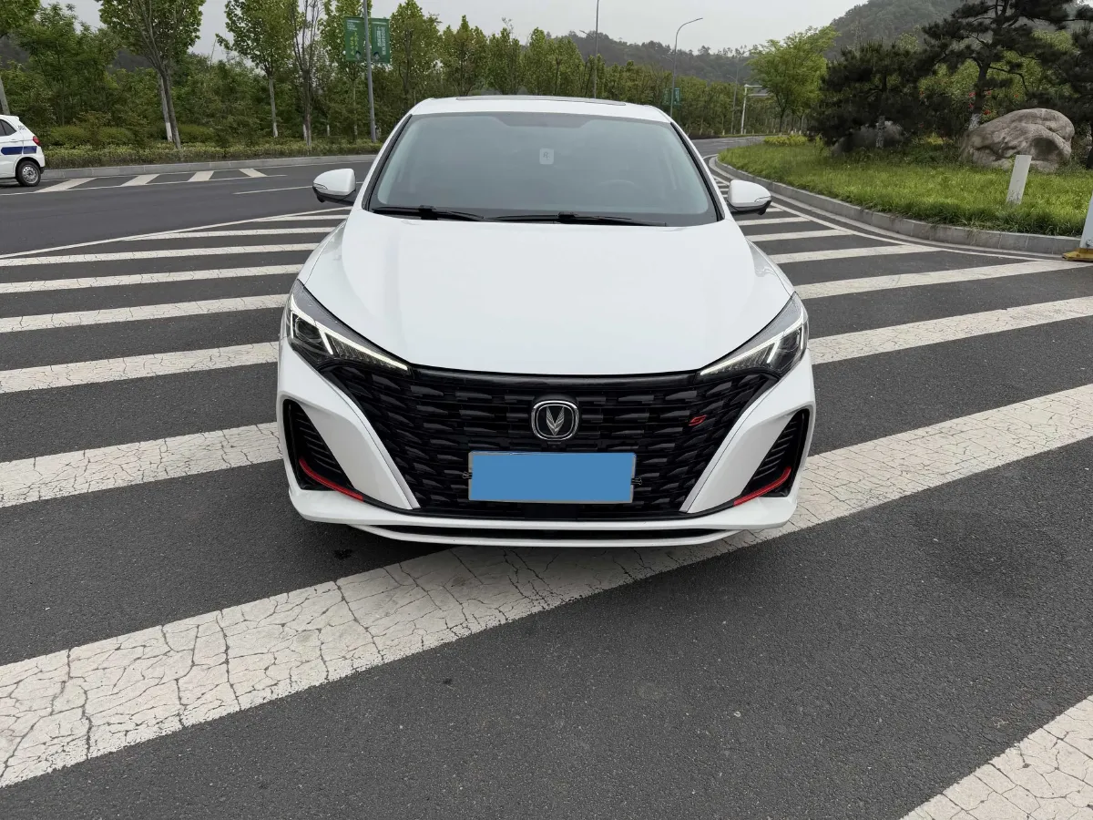2023 ChangAn Eado 1.4T 160HP L4 7DCT,autocango,china used car exporter,china ev exporter,chinese used car exporter,chinese used ev exporter