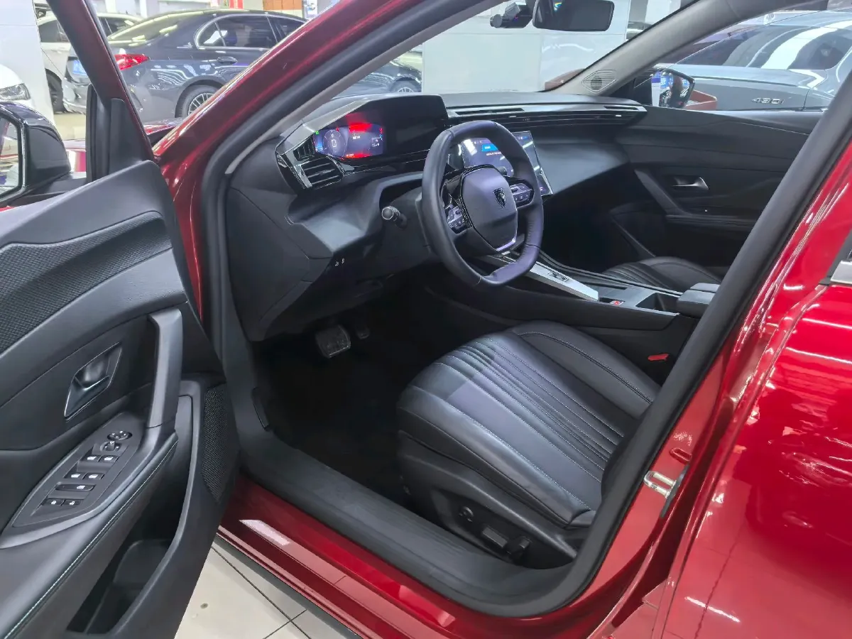 2023 Peugeot 408X 1.6T 175HP L4 8AT,autocango,china used car exporter,china ev exporter,chinese used car exporter,chinese used ev exporter