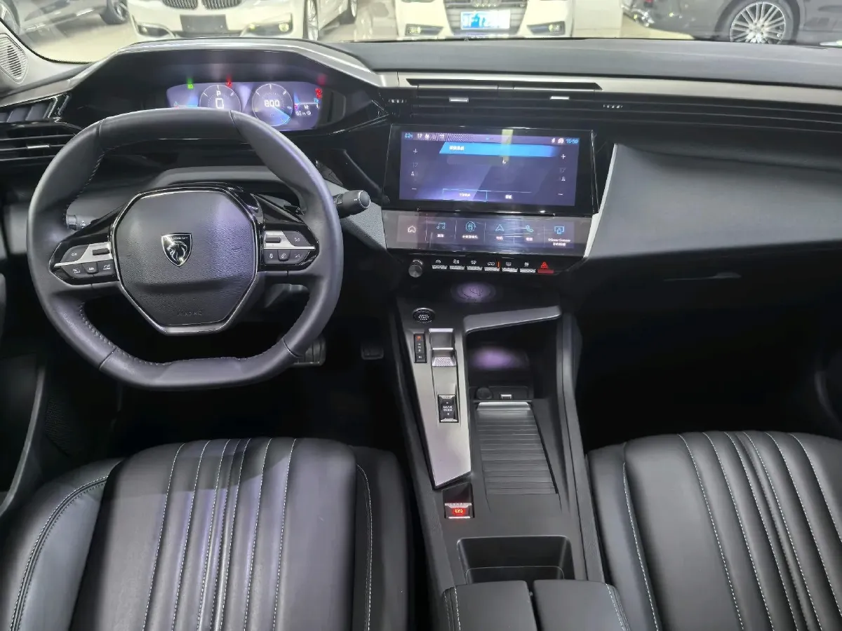 2023 Peugeot 408X 1.6T 175HP L4 8AT,autocango,china used car exporter,china ev exporter,chinese used car exporter,chinese used ev exporter