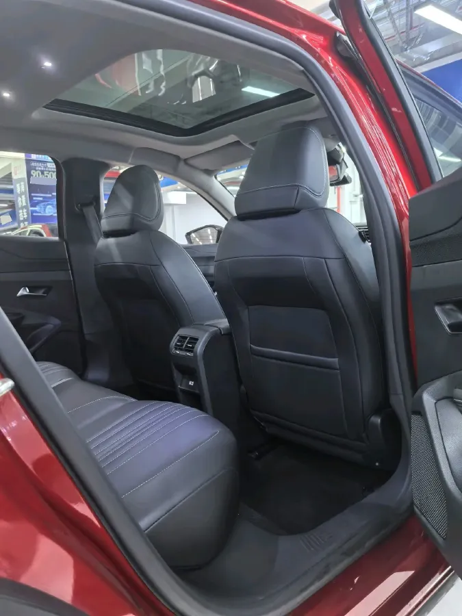 2023 Peugeot 408X 1.6T 175HP L4 8AT,autocango,china used car exporter,china ev exporter,chinese used car exporter,chinese used ev exporter