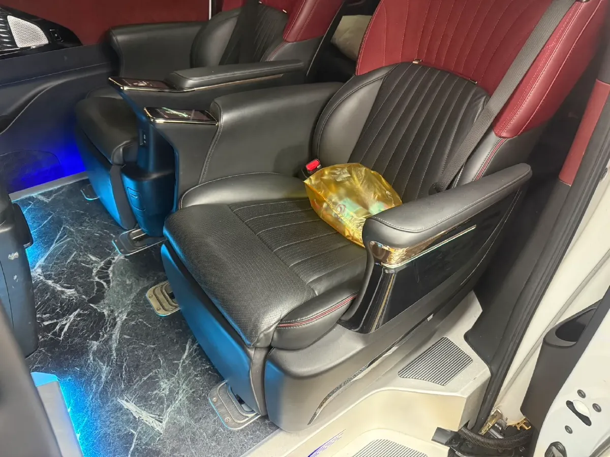 2023 GAC Trumpchi M8 2.0T 190HP L4 E-CVT Hybrid,autocango,china used car exporter,china ev exporter,chinese used car exporter,chinese used ev exporter