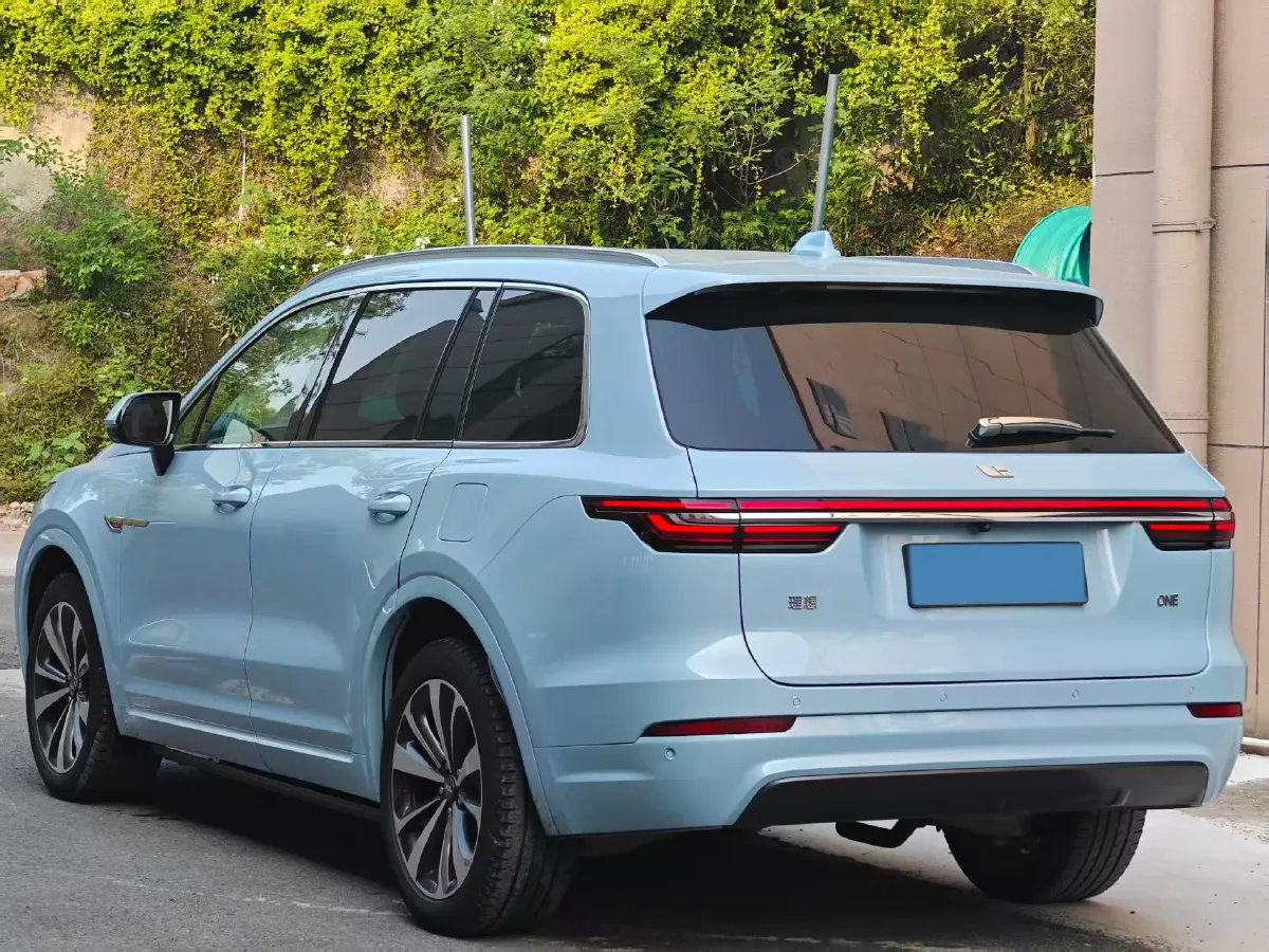 2020 Li ONE Range Extended 131HP REEV 40.5KWH,autocango,china used car exporter,china ev exporter,chinese used car exporter,chinese used ev exporter