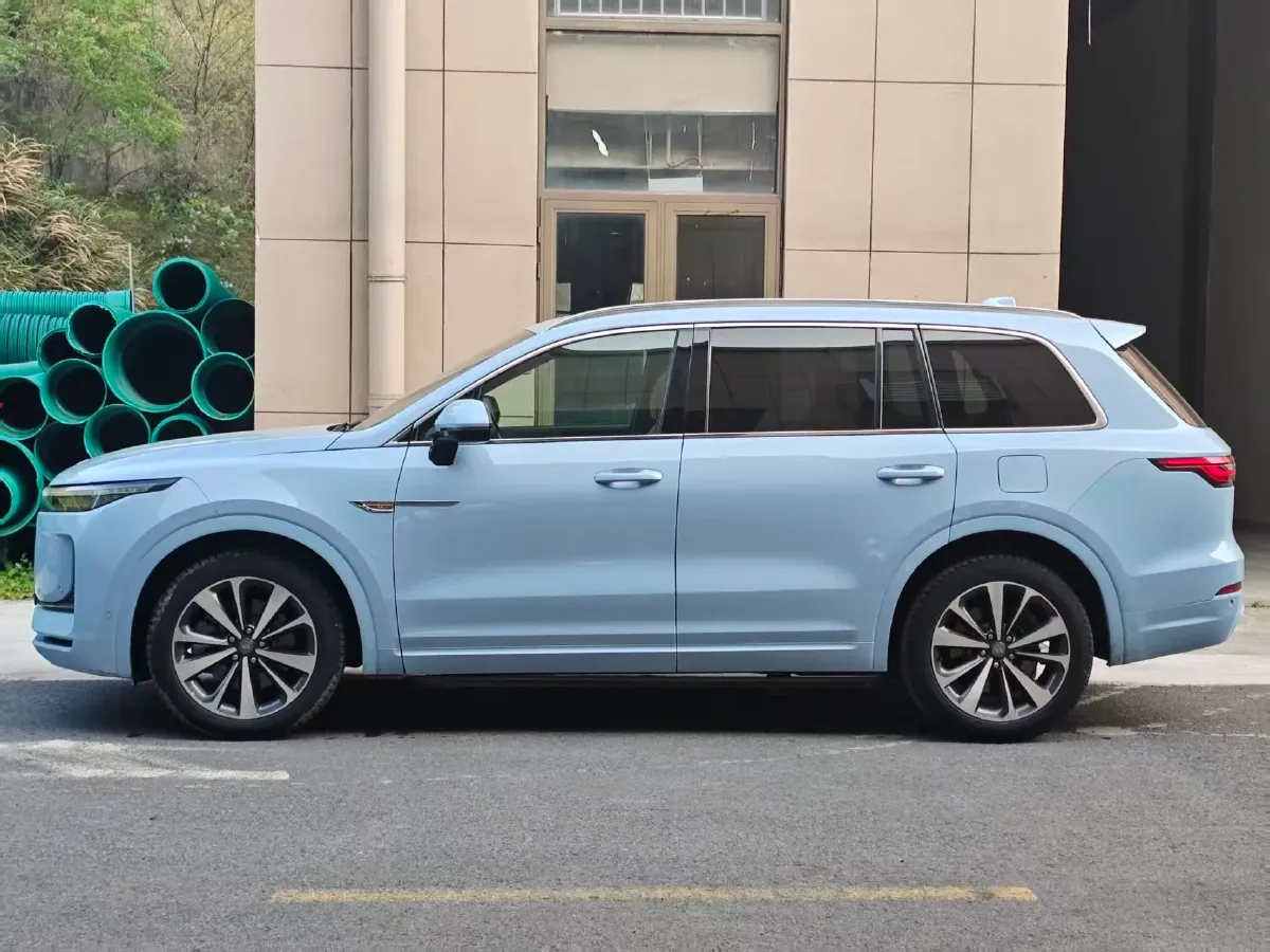 2020 Li ONE Range Extended 131HP REEV 40.5KWH,autocango,china used car exporter,china ev exporter,chinese used car exporter,chinese used ev exporter