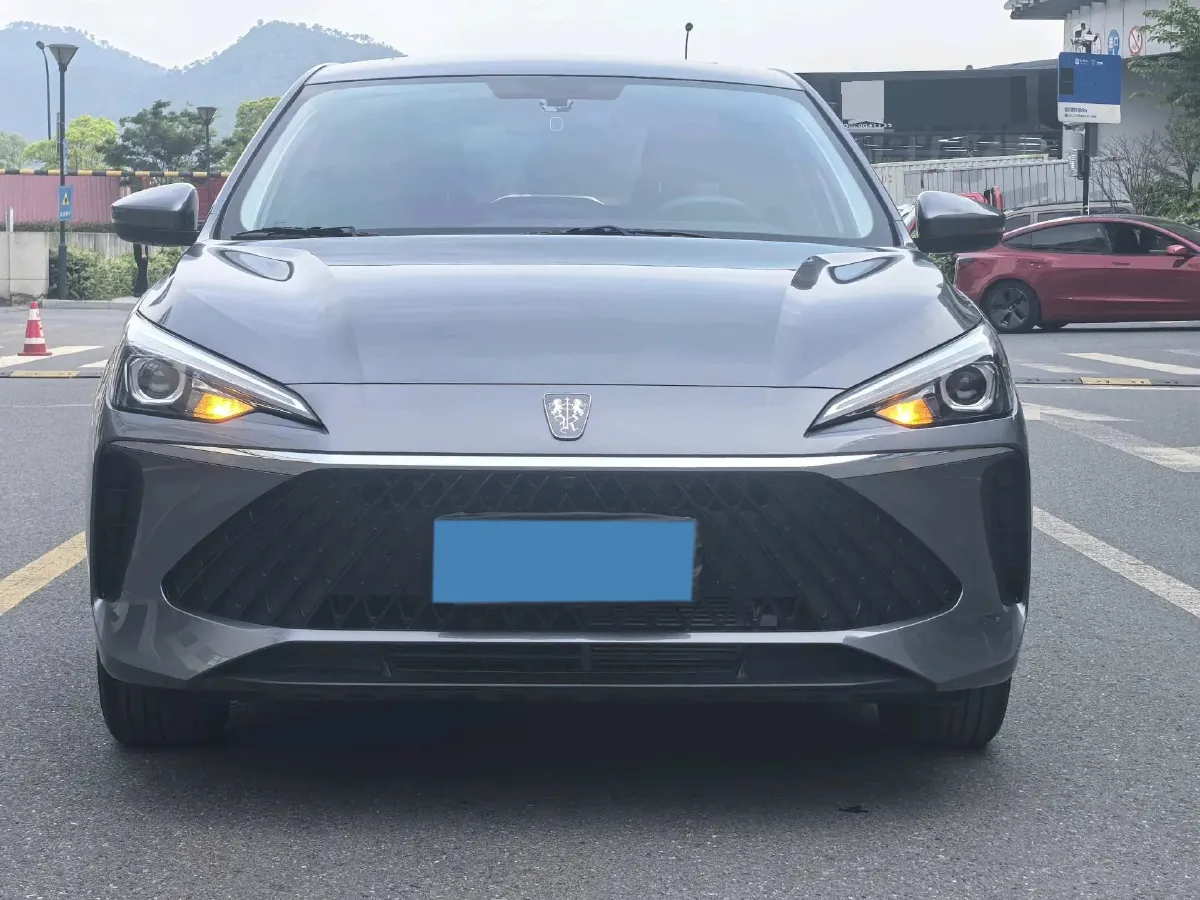 2023 Roewe i5 1.5L 129HP L4 CVT,autocango,china used car exporter,china ev exporter,chinese used car exporter,chinese used ev exporter