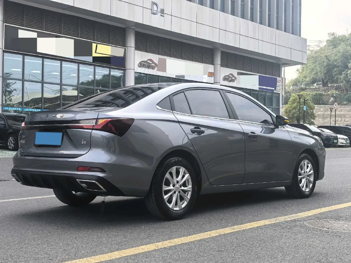 2023 Roewe i5 1.5L 129HP L4 CVT,autocango,china used car exporter,china ev exporter,chinese used car exporter,chinese used ev exporter