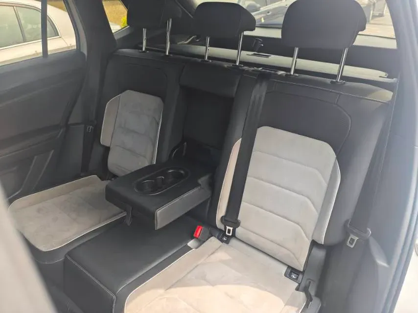 2021 Volkswagen Tayron 2.0T 220HP L4 7DCT,autocango,china used car exporter,china ev exporter,chinese used car exporter,chinese used ev exporter