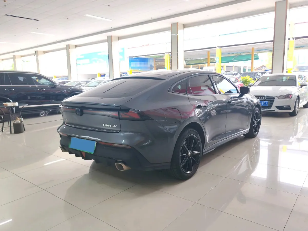 2023 ChangAn UNI-V iDD 1.5T 170HP L4 6TCT PHEV 18.4KWH,autocango,china used car exporter,china ev exporter,chinese used car exporter,chinese used ev exporter