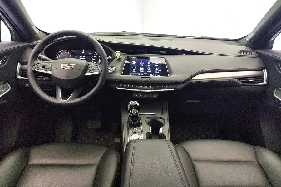 2021 Cadillac XT4 2.0T 237HP L4 9AT,autocango,china used car exporter,china ev exporter,chinese used car exporter,chinese used ev exporter