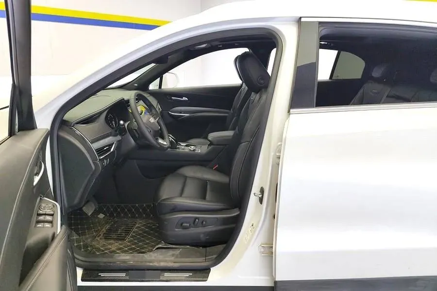 2021 Cadillac XT4 2.0T 237HP L4 9AT,autocango,china used car exporter,china ev exporter,chinese used car exporter,chinese used ev exporter