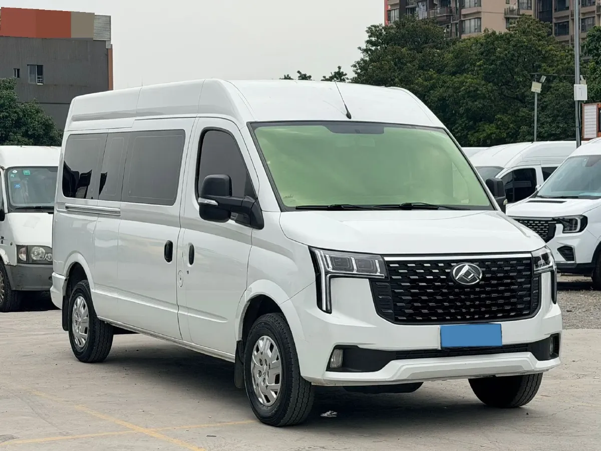 2023 MAXUS XinTu V80 2.0T 127HP L4 6MT,autocango,china used car exporter,china ev exporter,chinese used car exporter,chinese used ev exporter