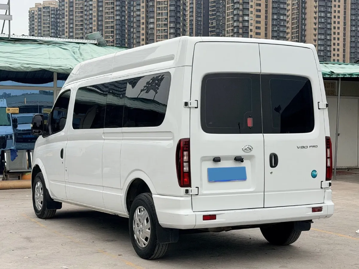 2023 MAXUS XinTu V80 2.0T 127HP L4 6MT,autocango,china used car exporter,china ev exporter,chinese used car exporter,chinese used ev exporter