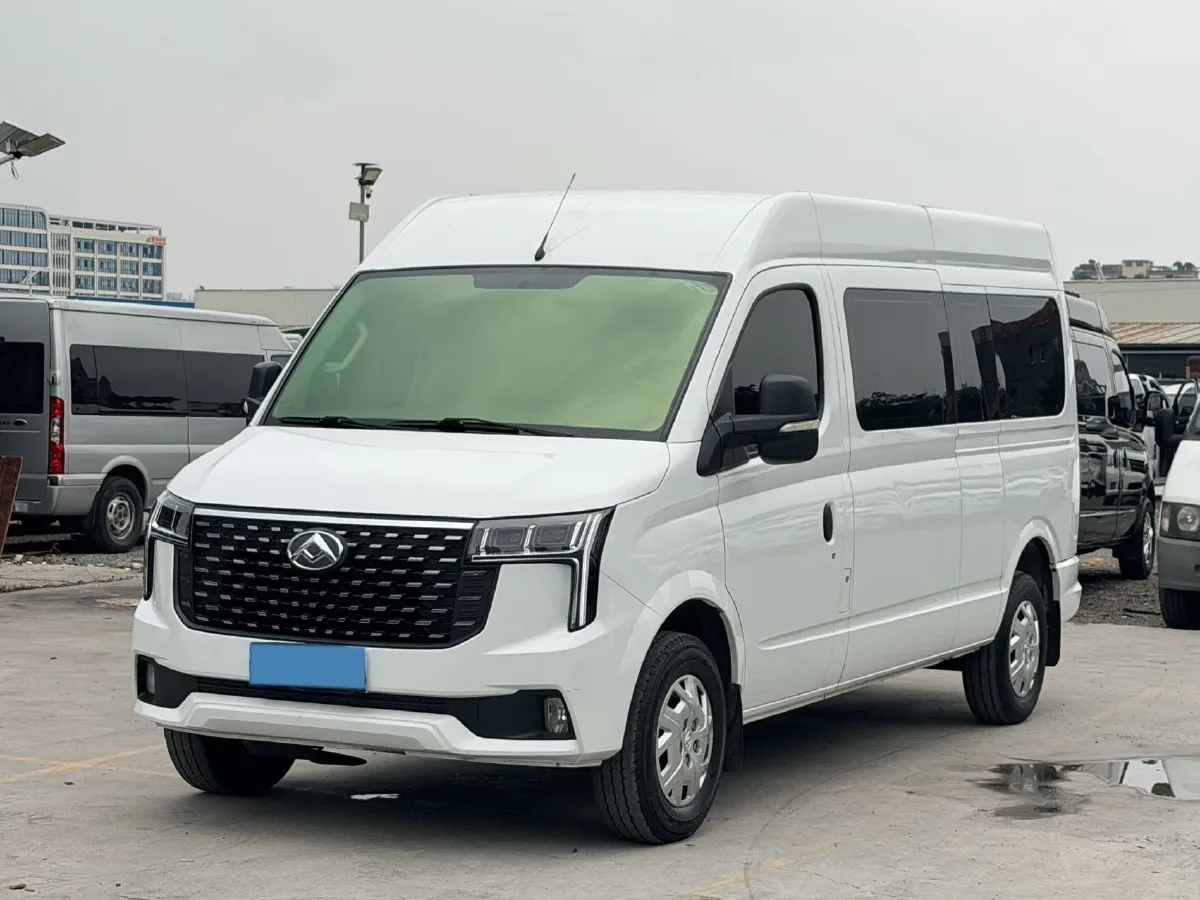 2023 MAXUS XinTu V80 2.0T 127HP L4 6MT,autocango,china used car exporter,china ev exporter,chinese used car exporter,chinese used ev exporter