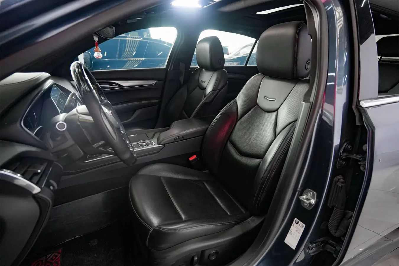 2020 Cadillac CT5 2.0T 241HP L4 10AT,autocango,china used car exporter,china ev exporter,chinese used car exporter,chinese used ev exporter