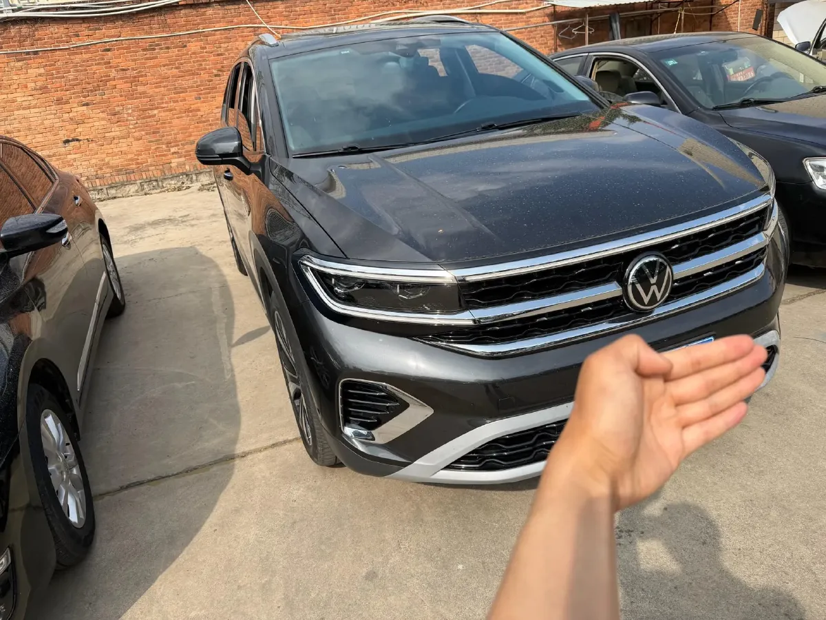 2022 Volkswagen Talagon 2.0T 220HP L4 7DCT,autocango,china used car exporter,china ev exporter,chinese used car exporter,chinese used ev exporter