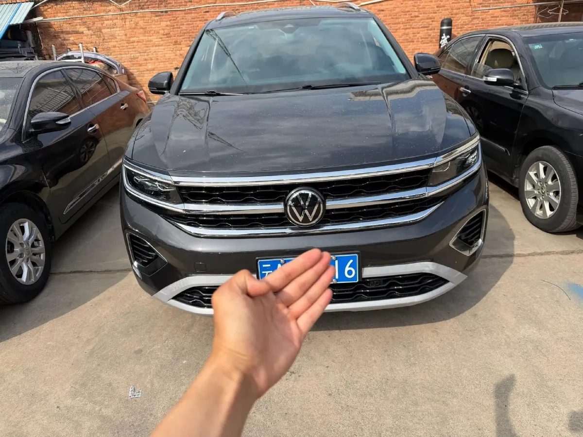 2022 Volkswagen Talagon 2.0T 220HP L4 7DCT,autocango,china used car exporter,china ev exporter,chinese used car exporter,chinese used ev exporter