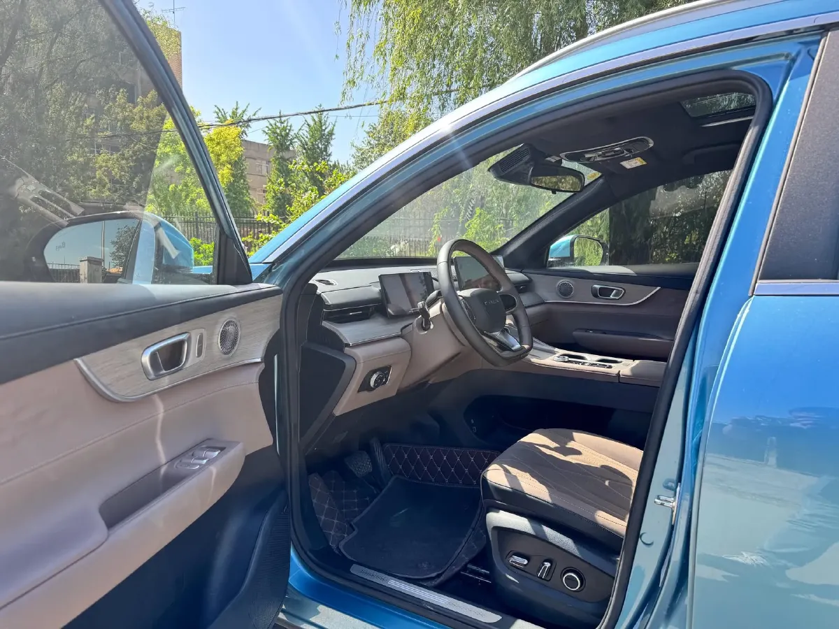 2025 Chery Tiggo8 PLUS C-DM 1.5T 156HP L4 1DHT PHEV,autocango,china used car exporter,china ev exporter,chinese used car exporter,chinese used ev exporter