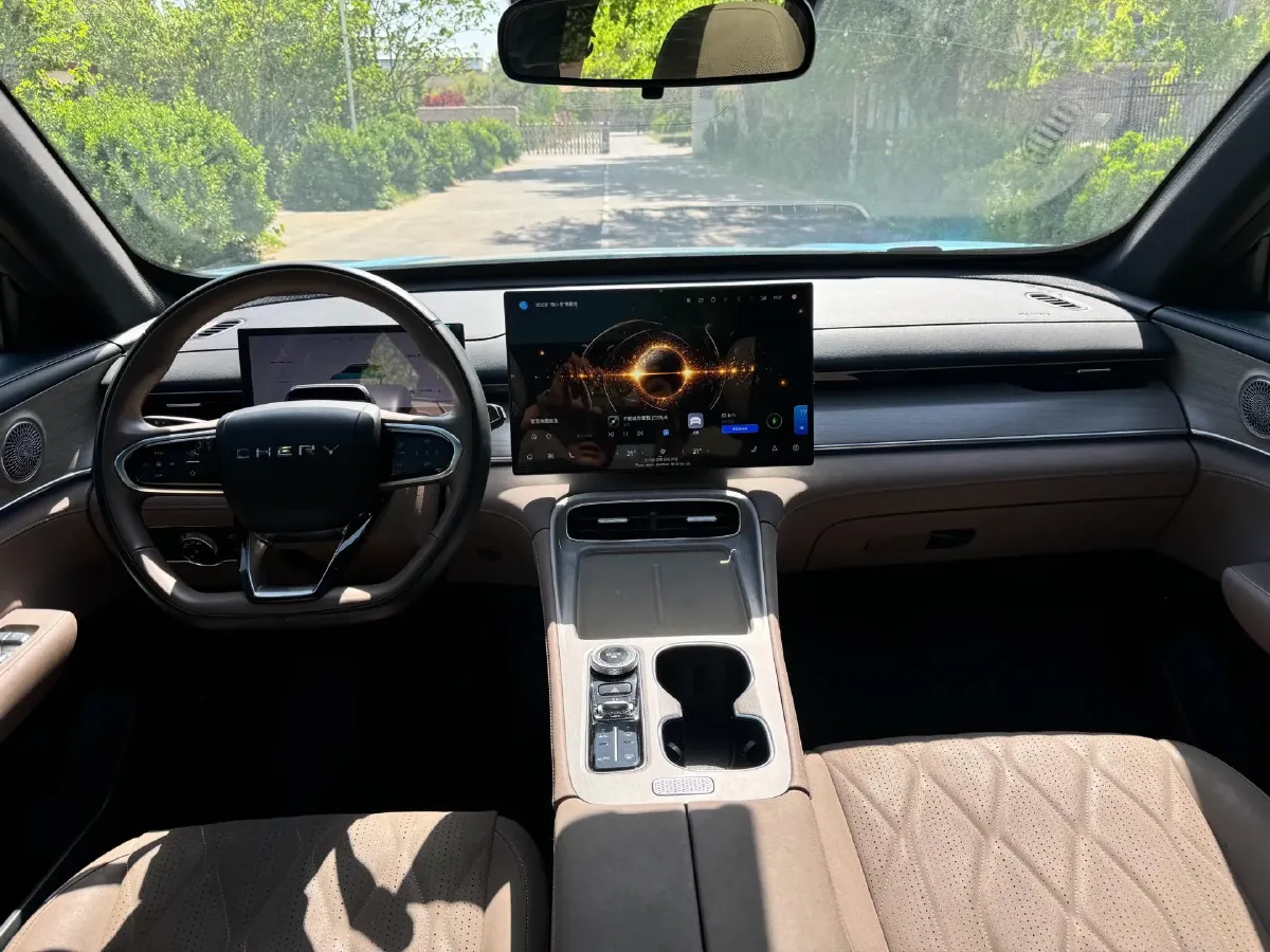 2025 Chery Tiggo8 PLUS C-DM 1.5T 156HP L4 1DHT PHEV,autocango,china used car exporter,china ev exporter,chinese used car exporter,chinese used ev exporter