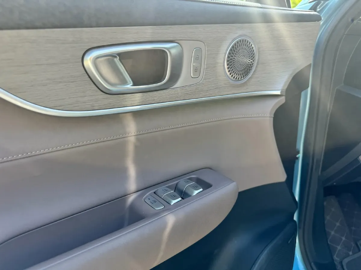 2025 Chery Tiggo8 PLUS C-DM 1.5T 156HP L4 1DHT PHEV,autocango,china used car exporter,china ev exporter,chinese used car exporter,chinese used ev exporter