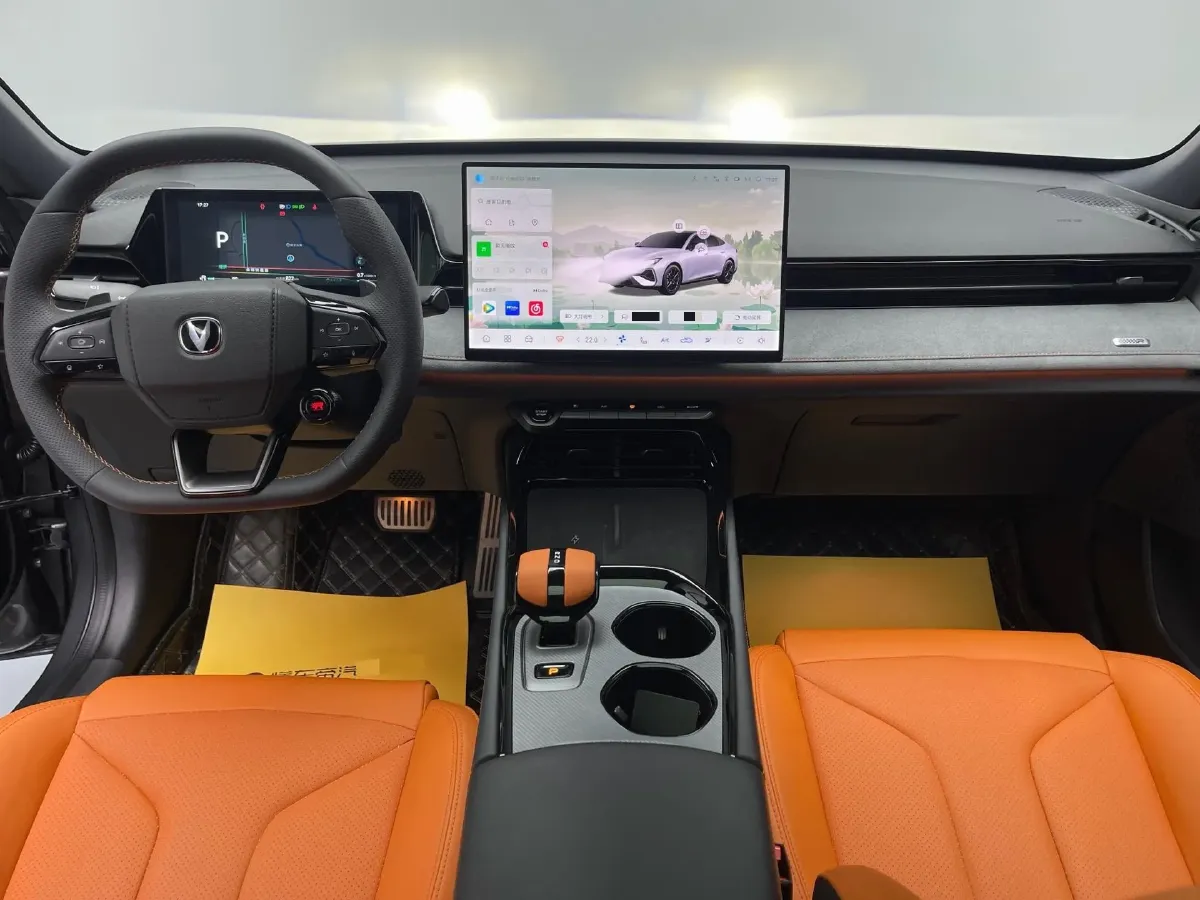 2025 ChangAn UNI-V 2.0T 245HP L4 8AT,autocango,china used car exporter,china ev exporter,chinese used car exporter,chinese used ev exporter