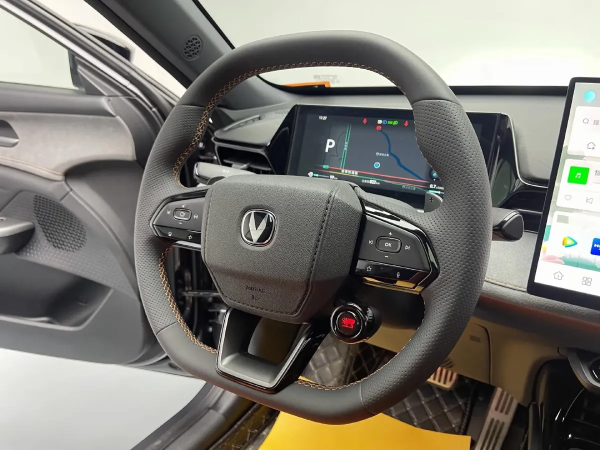 2025 ChangAn UNI-V 2.0T 245HP L4 8AT,autocango,china used car exporter,china ev exporter,chinese used car exporter,chinese used ev exporter