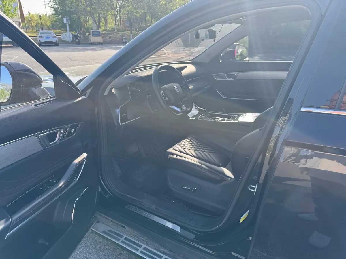 2020 Bestune T99 2.0T 224HP L4 6AT,autocango,china used car exporter,china ev exporter,chinese used car exporter,chinese used ev exporter