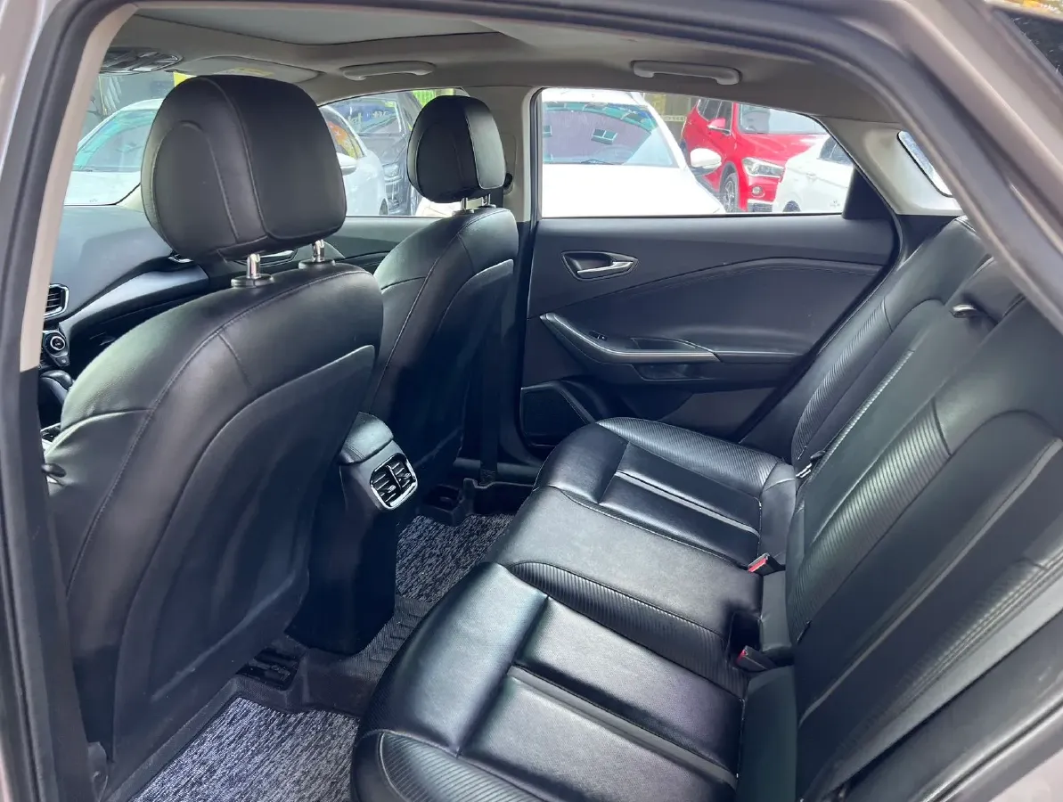 2019 Hyundai La Festa 1.6T 204HP L4 7DCT,autocango,china used car exporter,china ev exporter,chinese used car exporter,chinese used ev exporter