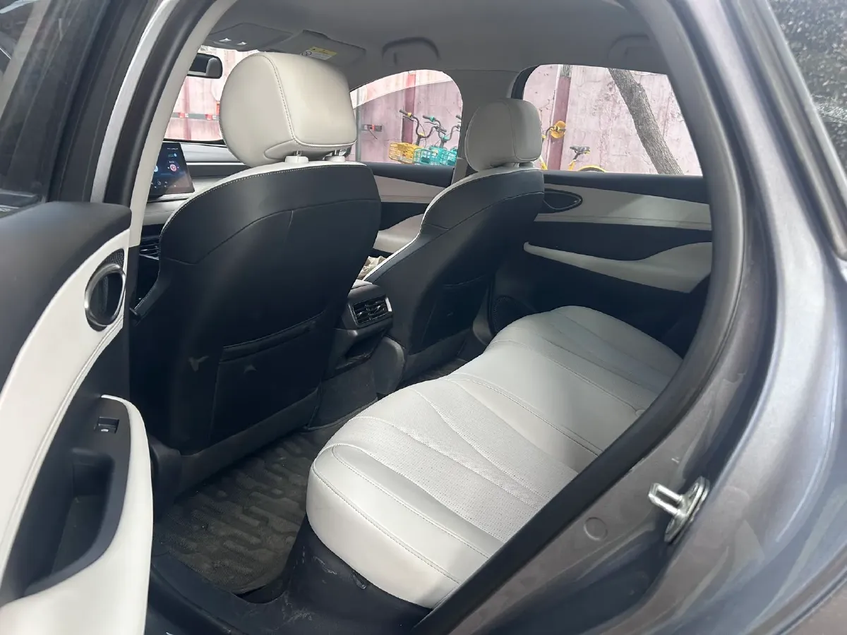 2025 BYD Seal05 DM-i 1.5L 101HP L4 E-CVT PHEV 7.68KWH,autocango,china used car exporter,china ev exporter,chinese used car exporter,chinese used ev exporter