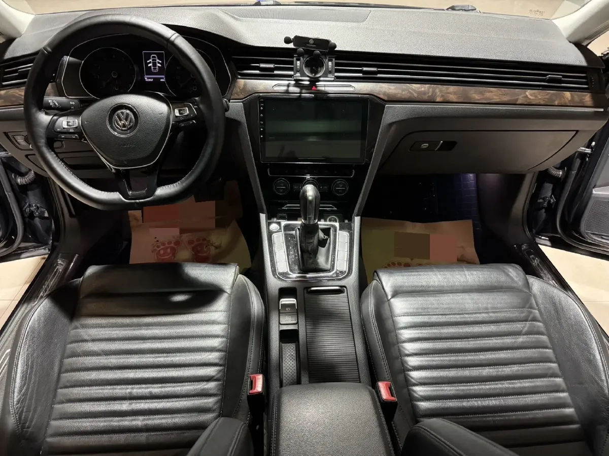 2018 Volkswagen Magotan 1.8T 180HP L4 7DCT,autocango,china used car exporter,china ev exporter,chinese used car exporter,chinese used ev exporter