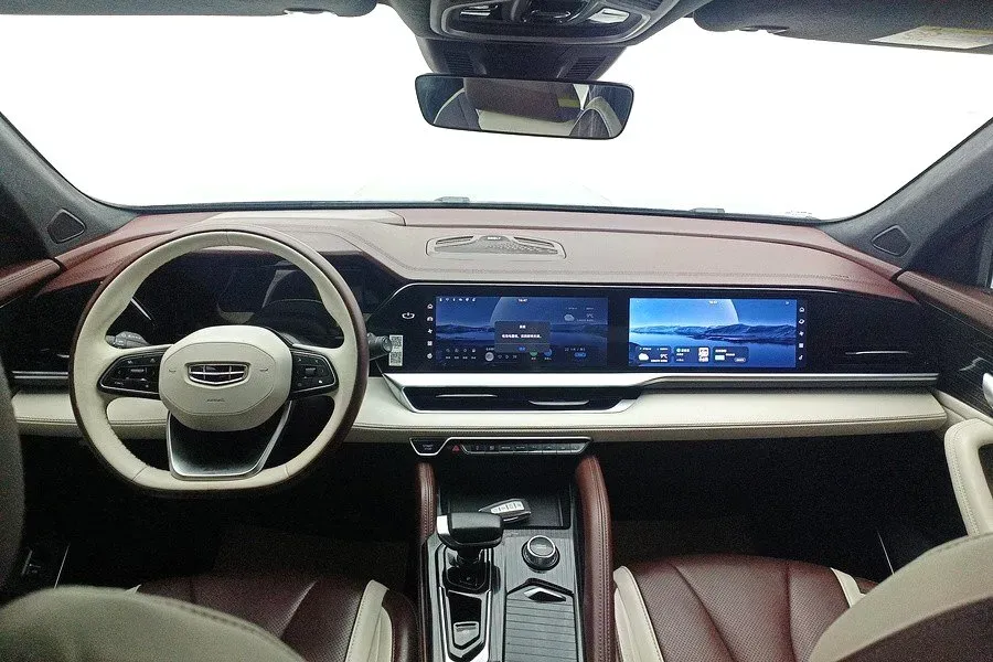 2021 Geely Monjaro 2.0T 218HP L4 7DCT,autocango,china used car exporter,china ev exporter,chinese used car exporter,chinese used ev exporter