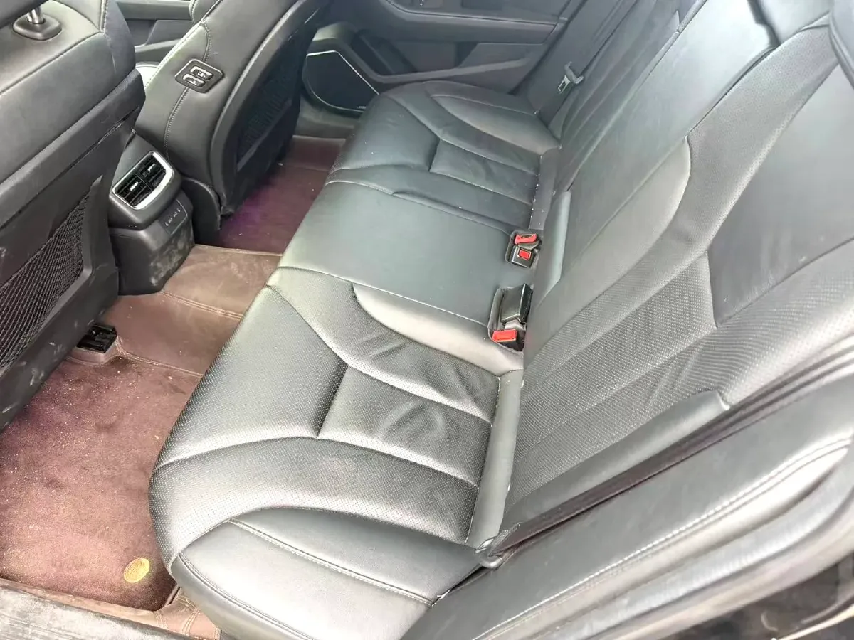 2022 HongQi H5 1.8T 197HP L4 6AT,autocango,china used car exporter,china ev exporter,chinese used car exporter,chinese used ev exporter